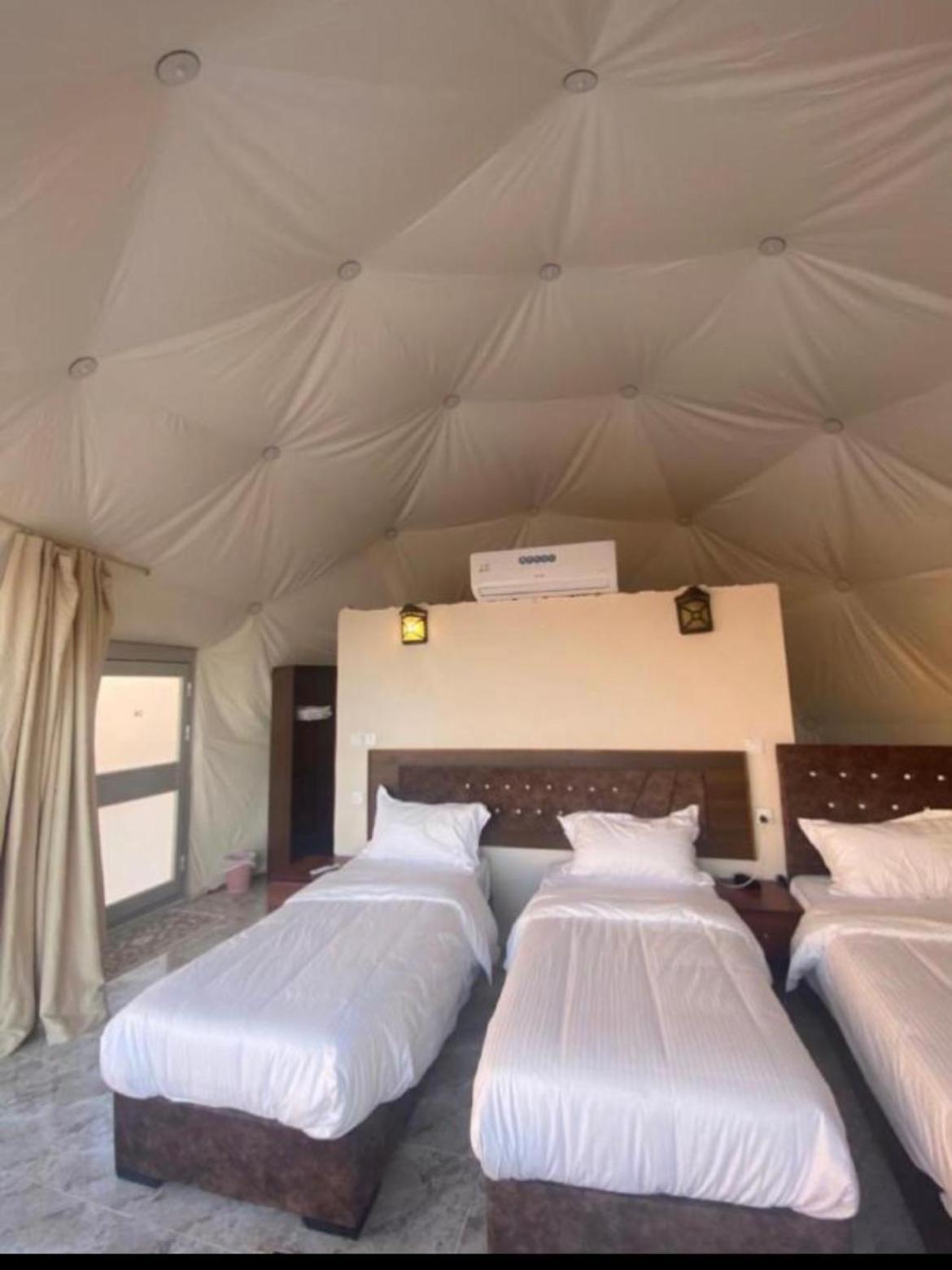 Holiday Inn Luxury Camp 와디럼 외부 사진