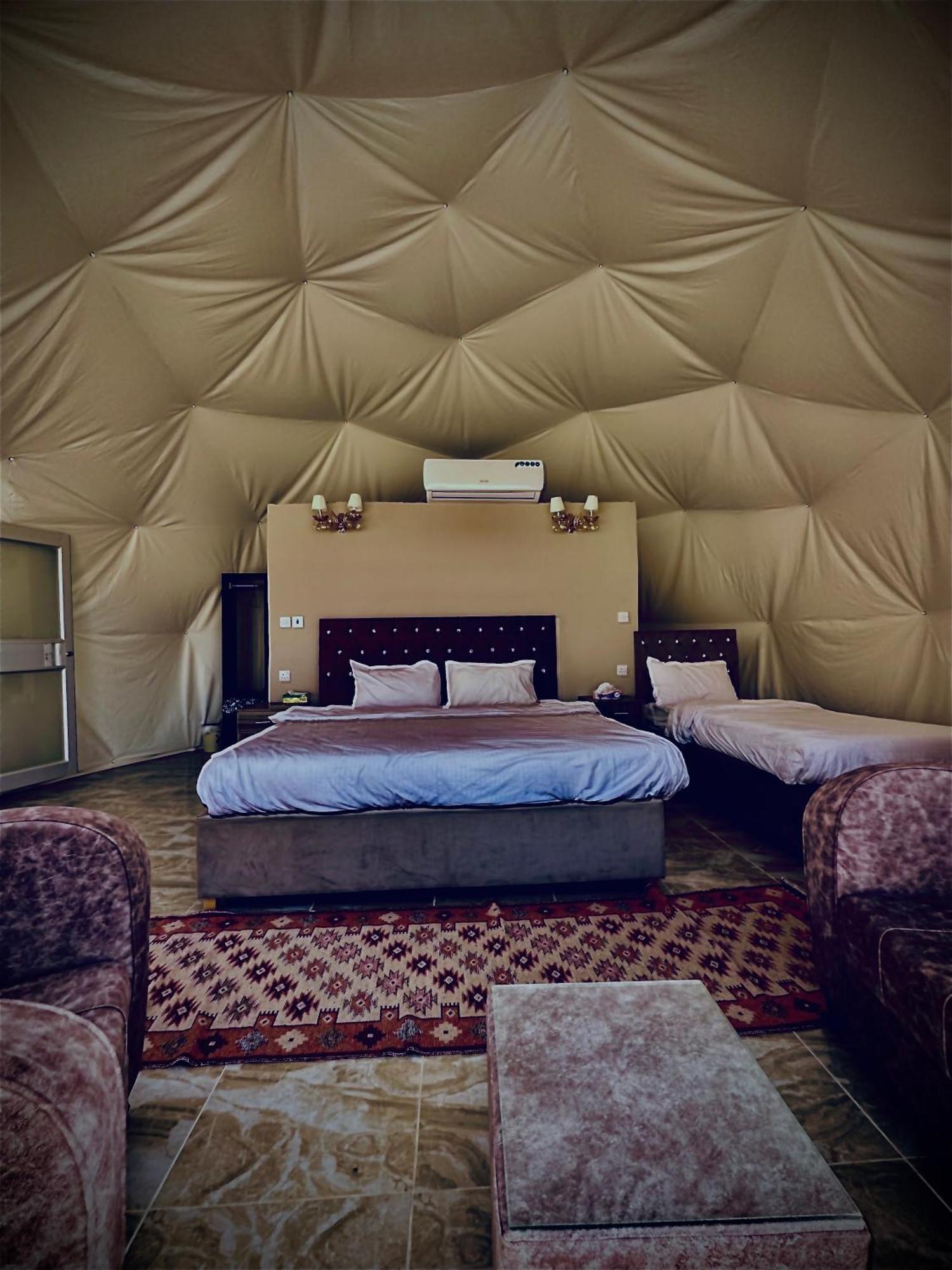 Holiday Inn Luxury Camp 와디럼 외부 사진
